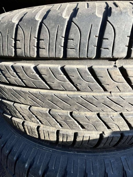 265/65 R17 Goodyear Wrangler terepjr gumi