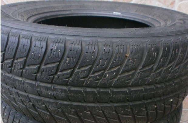 265/65 R17 SUV Nokian tligumi 4 db