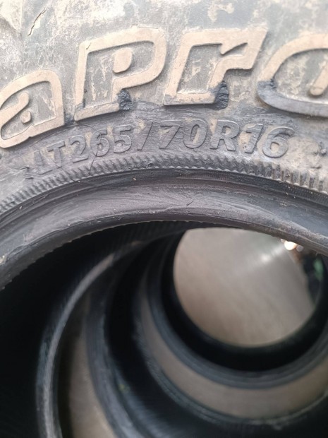 265/70R16 terepjr abroncs