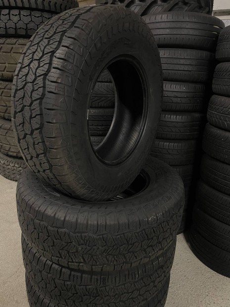 265/70R17 4 db Vredestein Pinza A/T Garanci�lis gumiabroncs 