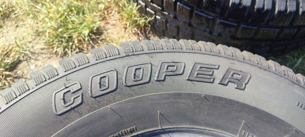 265/70r15 Cooper Discoverer 5000Km-t futott