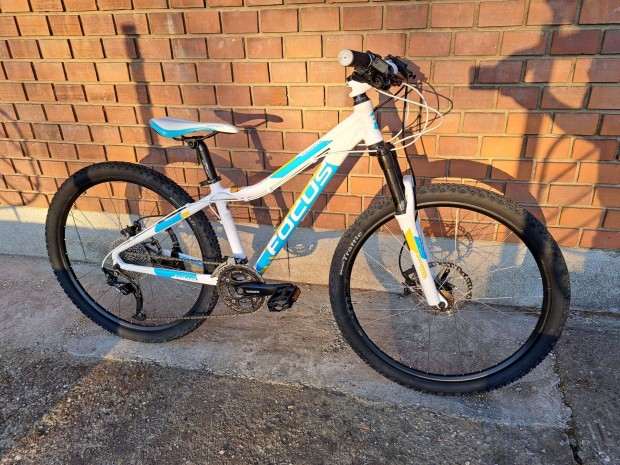26" Focus Disc XT 3x10 seb. női kisméretű kerékpár 26-os bicikli