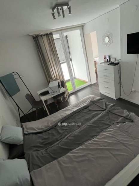 26 nm-es lak�s elad� Hark�ny