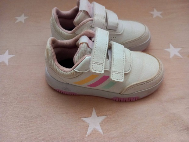 26-os Adidas kislny cip Bth: 16,5 cm