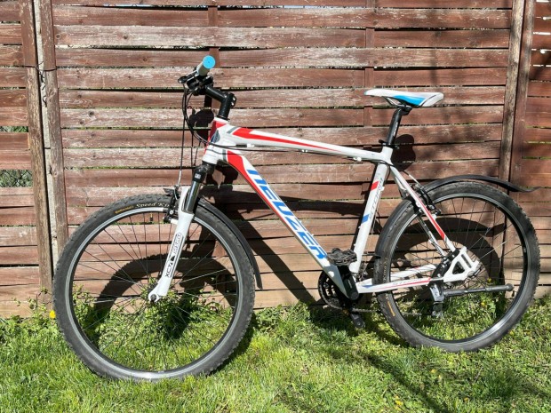 26 os férfi Neuzer Storm Plus MTB szép megkímélt kerékpár