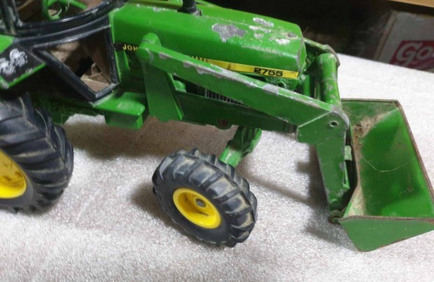 2755 John Deere traktor elad