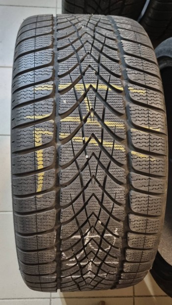 275/30R21 Dunlop SP Winter Sport 4D tligumi