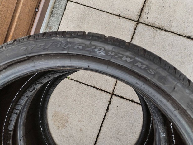 275 30 20 pirelli 275/30 R 20 téli gumi 2 db 2022.évi