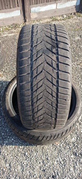 275/30 r20 80%os 2db Vredestein tli gumi elad