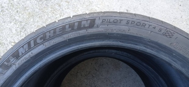 275/35R20 Michelin Pilot Sport 4S