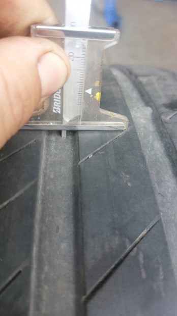 275/35R20" Kumho Ecsta 2db