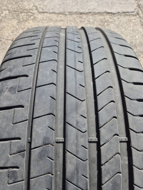 275/35R22 Pirelli P Zero PZ4