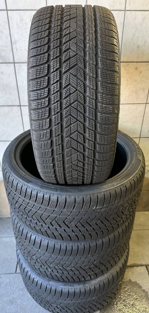 275/35 R22 315/30 R22 Pirelli téli 2022