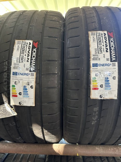 275/35 R22 Yokohama Új