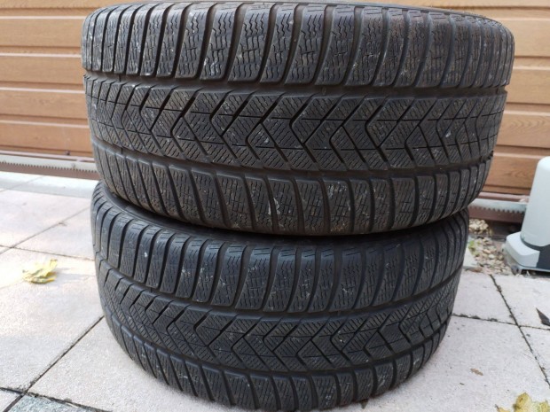 275 40 20 pirelli RSC 275/40 R 20 téli gumi 2 db