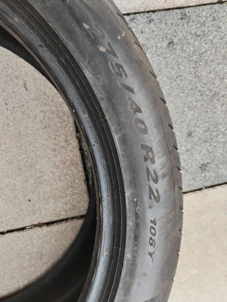 275 40 22 pirelli 275/40 R 22 nyári gumi 2 db