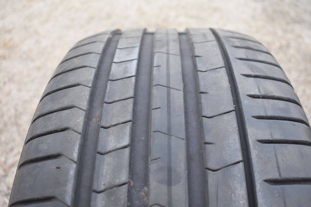 275/40 R21 Pirelli P Zero RSC nyri 6mm 2db