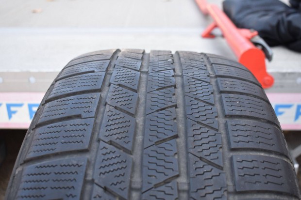 275/40 R22 Continental Crosscontact Winter tli DOT:2314 4mm 4db