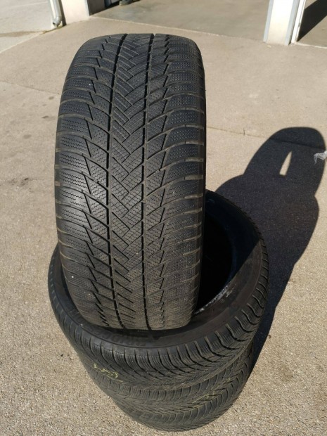 275/45R20 Bridgestone Blizzak LM001 hasznlt gumi