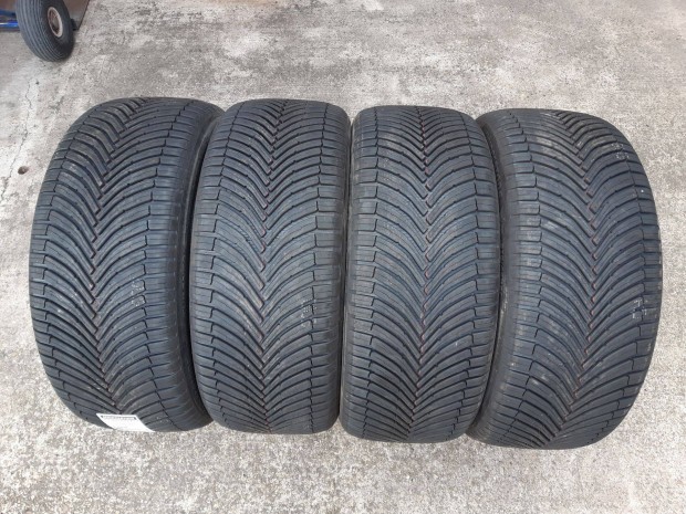 275/45 R21 -új Bridgestone négyévszakos