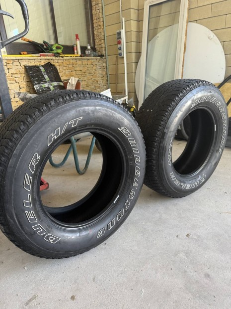 275/65R17 Bridgestone Dueler