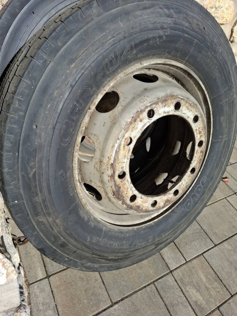 275/70r22.5 új Sava kormányzott kerekek eladók !