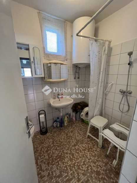 279 nm-es h�z elad� Als�p�hok