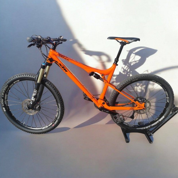 27,5-os KTM Lycan 272 Mountain bike mtb fully kerkpr