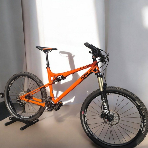 27,5-os KTM Lycan 272 Mountain bike mtb fully kerkpr