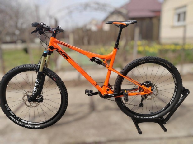 27,5-os KTM Lycan 272 Mountain bike mtb fully kerékpár