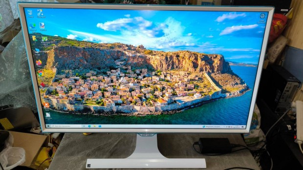 27"-os Samsung S27E391H stlusos PLS (IPS) LED monitor! HDMI, VGA