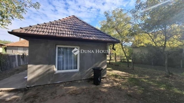 27 nm-es h�z elad� Pilis