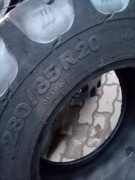 280/85r20(11.2r20) BKt új gumik