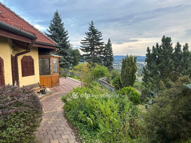 280 nm-es h�z elad� Tatab�nya