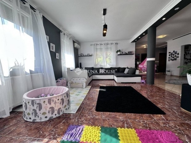 280 nm-es h�z elad� �ll�