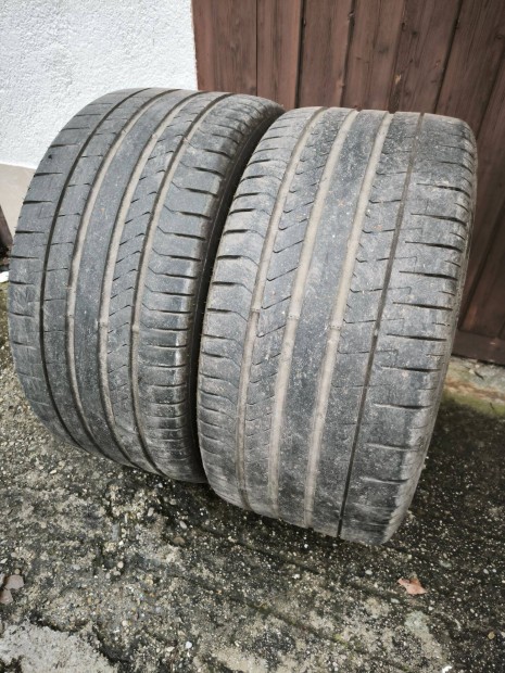 285/30R21 70e/2db 2023-as Pirelli ny�rigumi