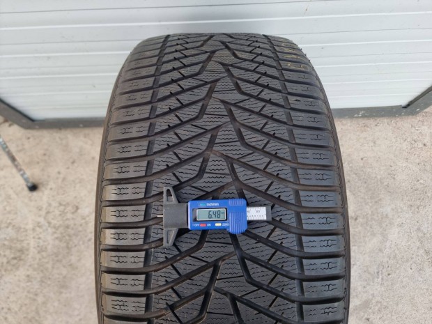 285/40R19 Yokohama téli gumi 2db szinte újszerű állapotban eladó!