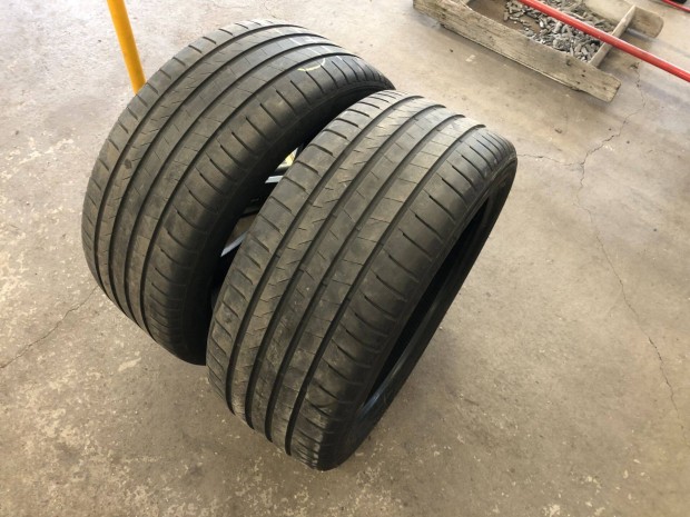 285/40R21 Bridgestone nyári gumi eladó!