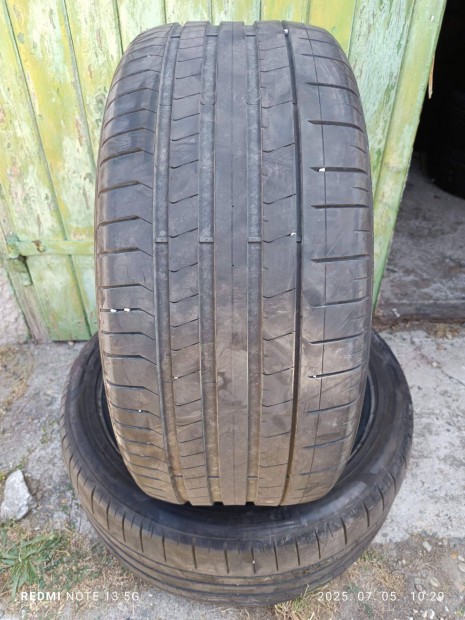 285/40 r21 1éves 2db Pirelli gumi eladó