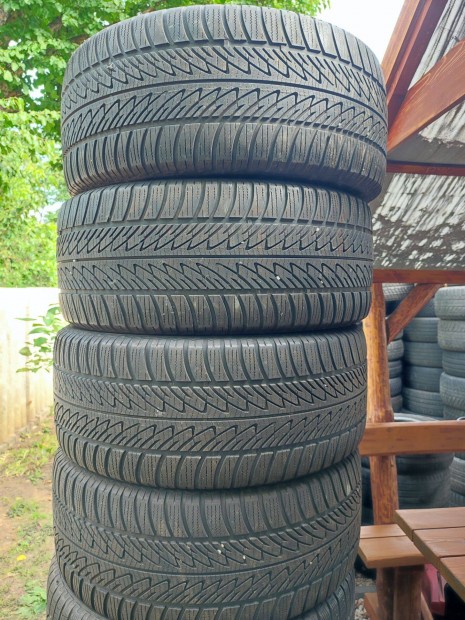 285/45-20 Goodyear téligumi!