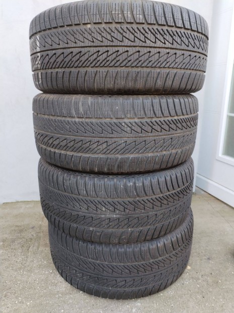 285 45 20 goodyear 285/45 R 20 téli gumi garnitura 7,5 mm