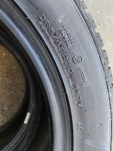 285 45 20 goodyear 285/45 R 20 téli gumi garnitura 7,5 mm