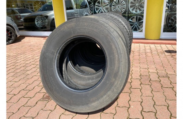 285/70 19,5, Michelin gumikpeny, 2 db kormnyzott 4 db hz tehergumi