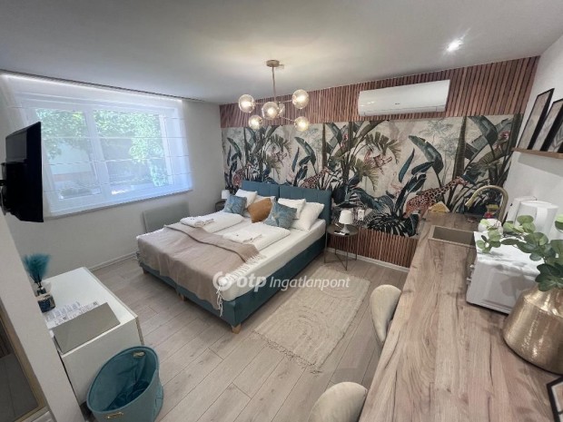 285 nm-es h�z elad� Szeged