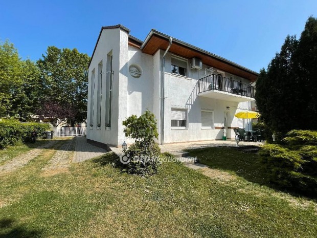 287 nm-es h�z elad� Si�fok