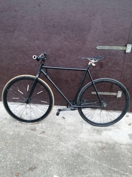 28" Fixi kerkpr elad.