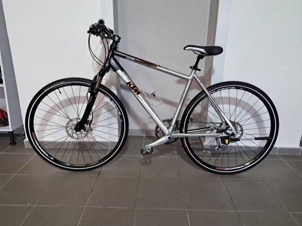 28" megkmlt Ktm Race Life Disc full LX kerkpr 28-as trekking