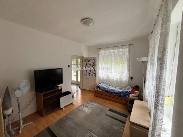 28 nm-es h�z elad� Sz�zhalombatta