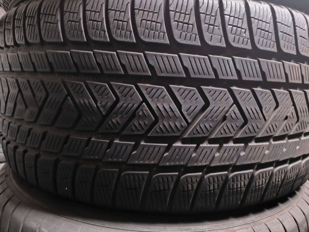 295/35R21 2db Pirelli téligumi 295/35 21 téli
