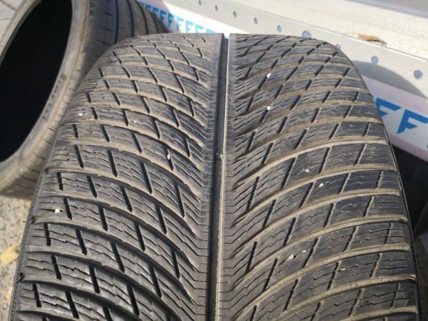 295/35 R22 Michelin Pilot Alpin5 tli 7mm